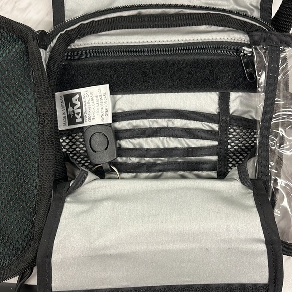 Kiva Designs Green & Black Travel Crossbody Shoulder Bag - Picture 5 of 7